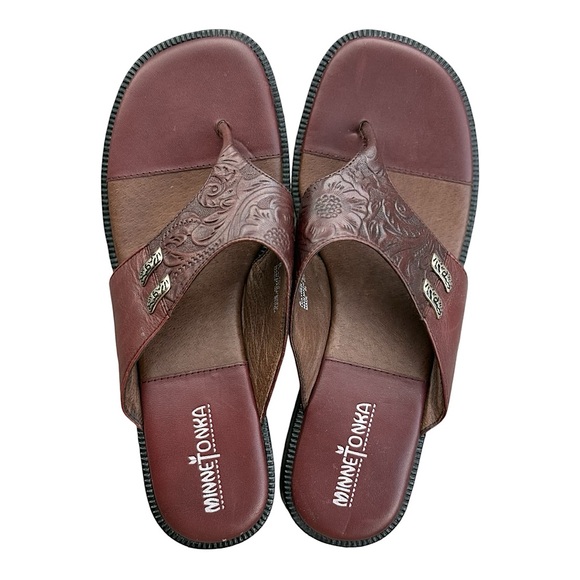 Minnetonka Shoes - Minnetonka | Rare Tropical Flip Flop | 8